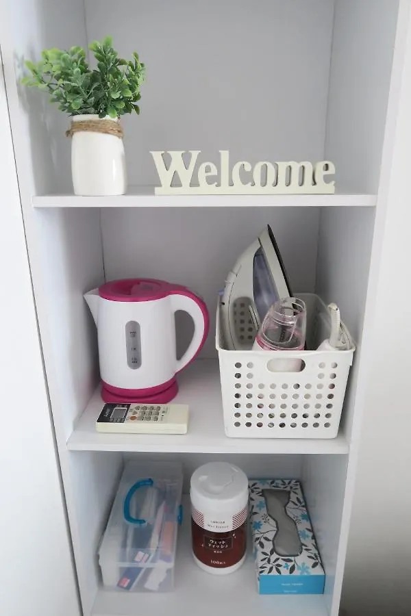 Simply White Guest Room302 Осака 0*,
